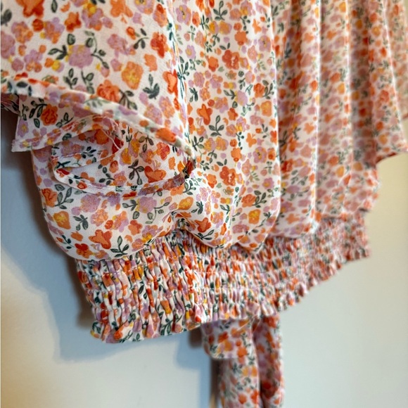 Lush •‎ Cropped Orange Floral Tie Waist with Button Front V Neck Sz Sm Summer - Picture 7 of 10